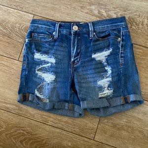 Mudd, size 3 Mid-rise midi jean shorts 12 inches in length